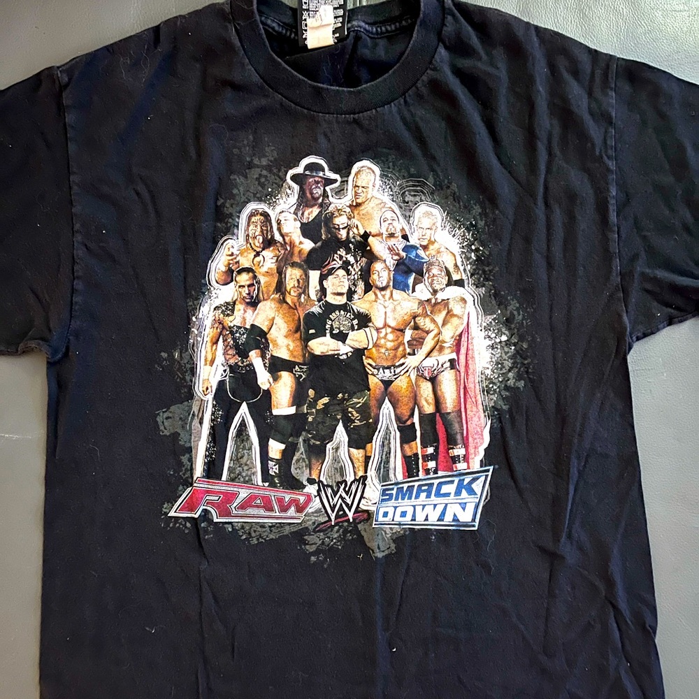 Authentic WWE Raw vs Smack Down T-shirt